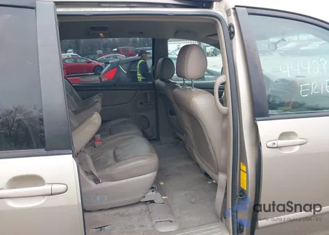 2007 Toyota Sienna Xle z USA, uszkodzony, nr VIN 5TDZK22C67S012200